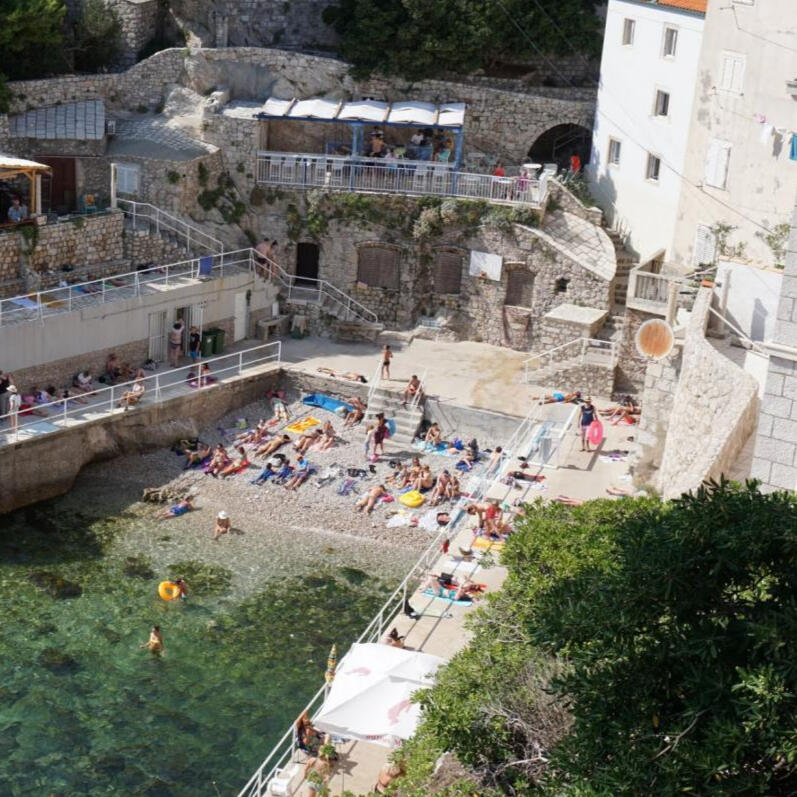 The Sun and the Sea next to Lincun!